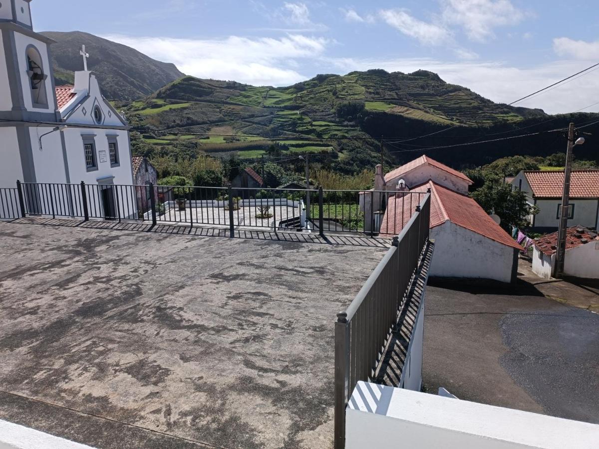 Alojamento Local M&I Lajes das Flores المظهر الخارجي الصورة