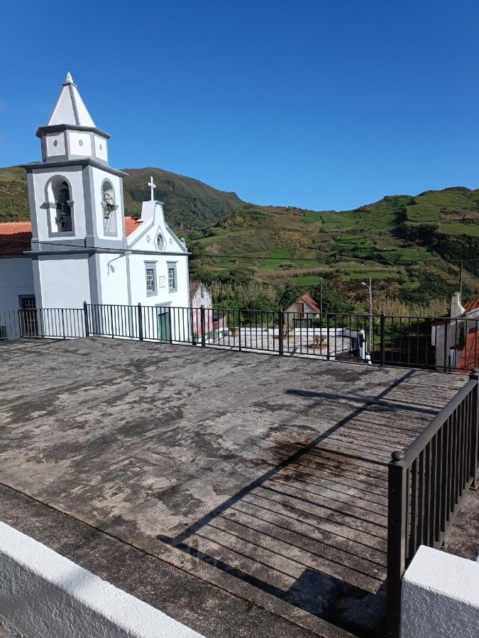 Alojamento Local M&I Lajes das Flores المظهر الخارجي الصورة