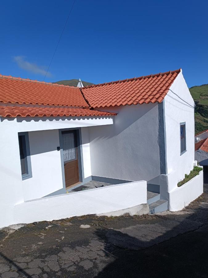 Alojamento Local M&I Lajes das Flores المظهر الخارجي الصورة