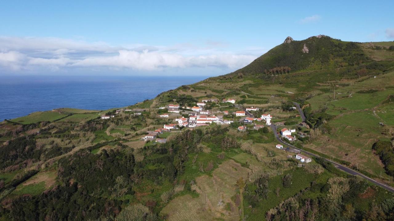 Alojamento Local M&I Lajes das Flores المظهر الخارجي الصورة