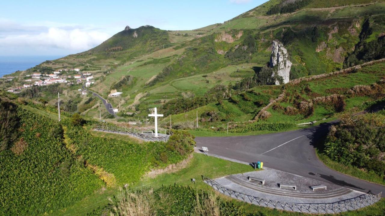 Alojamento Local M&I Lajes das Flores المظهر الخارجي الصورة